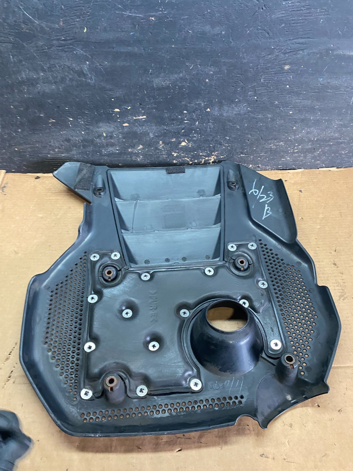 2006 to 2010 Hyundai Azera V6 Engine Motor Shield Cover OEM S0447 DG5