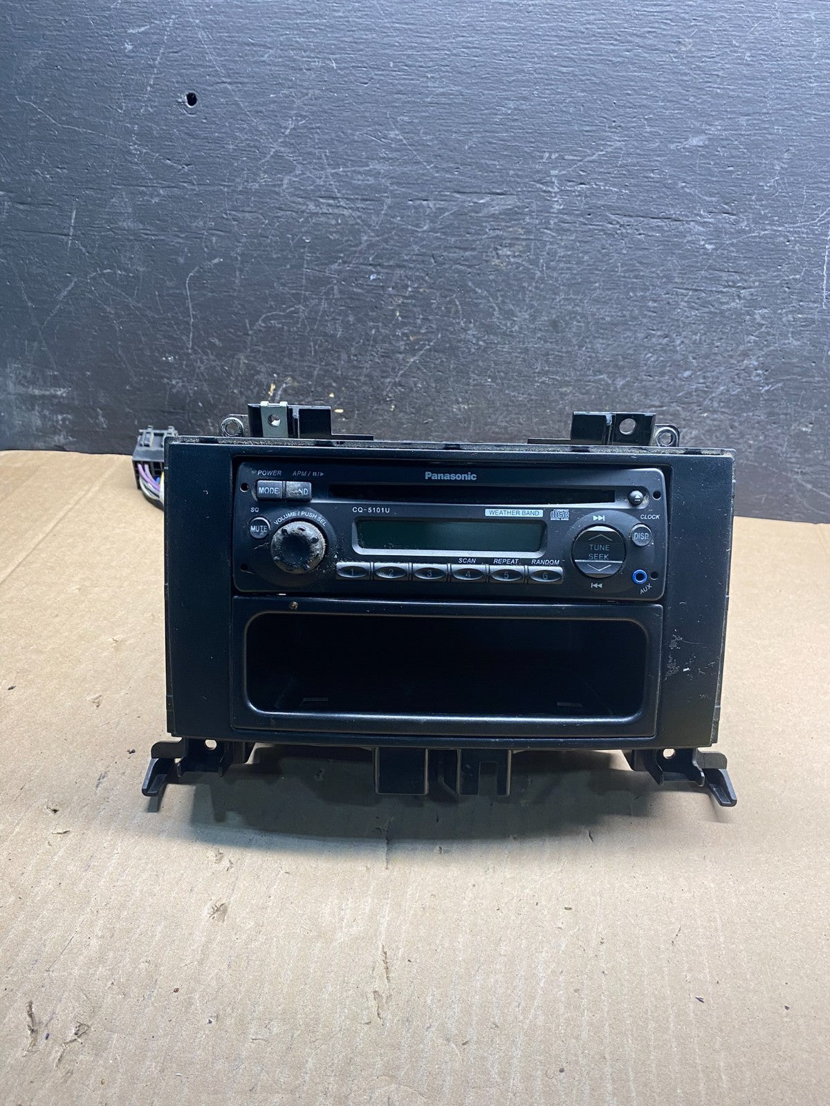 2009 Freightliner Sprinter CD PLAYER Equipment Radio PANASONIC CQ5101U AE7901 DG0
