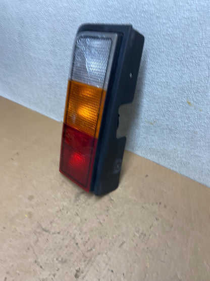 2003 to 2004 Hummer H2 Left Driver LH Side Tail Light OEM Z7778 DG1