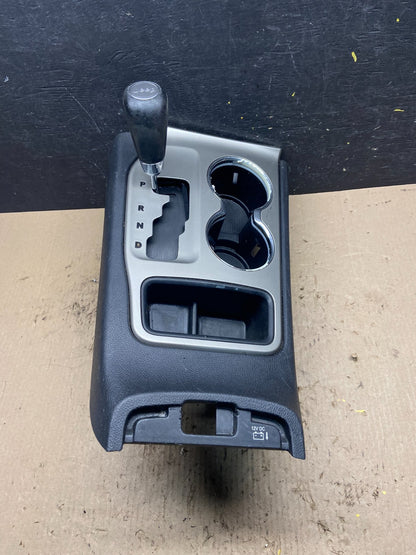 2011-2013 Jeep Grand Cherokee Center Console Shifter Cup Holder Bezel Q7199 DG0