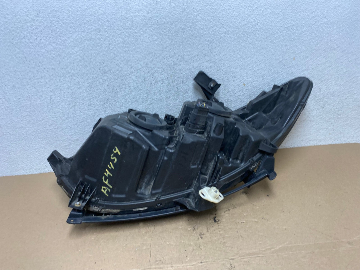 2013 to 2016 Ford Fusion Right Passenger Rh Side Headlight AF4459 LK7