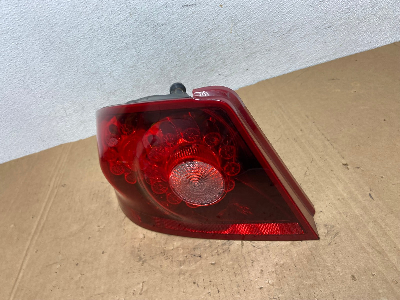 2011 to 2014 Dodge Avenger Left Driver Lh Side Tail Light AD3224 LK1
