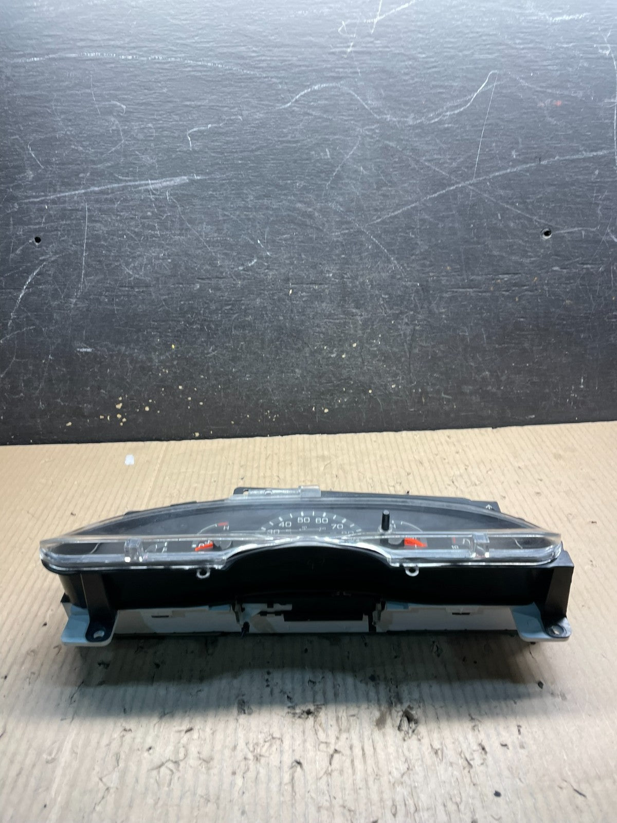 2001 - 2002 Ford Econoline E250 E350 Van Speedometer Instrument Cluster X0912 DG2