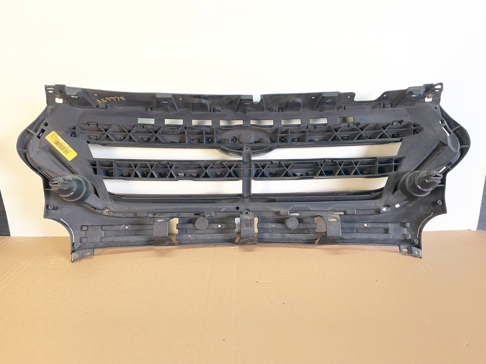 2017 2018 2019 Ford Escape Front Upper Black Grill Grille AG9978 DG3