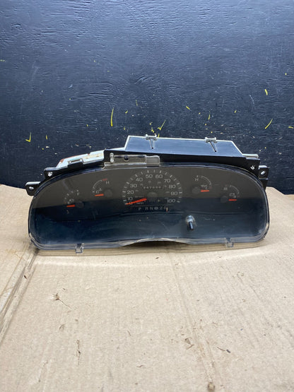 2001 - 2002 Ford Econoline E250 E350 Van Speedometer Instrument Cluster X2065 DG0