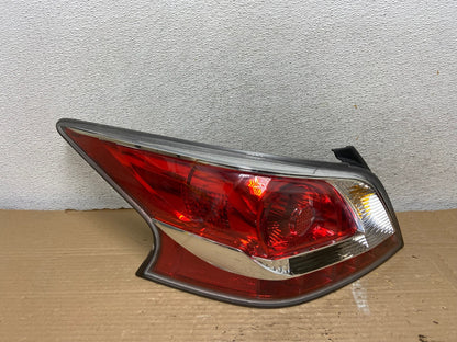 2013 2014 2015 Nissan Altima Left Driver LH Side Tail Light AG9086 LK0