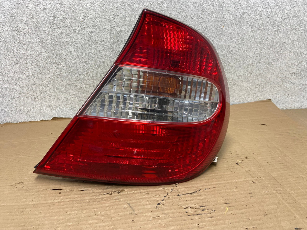 2002 2003 2004 Toyota Camry Tail Light Right Passenger Rh Side AG9076 LK0