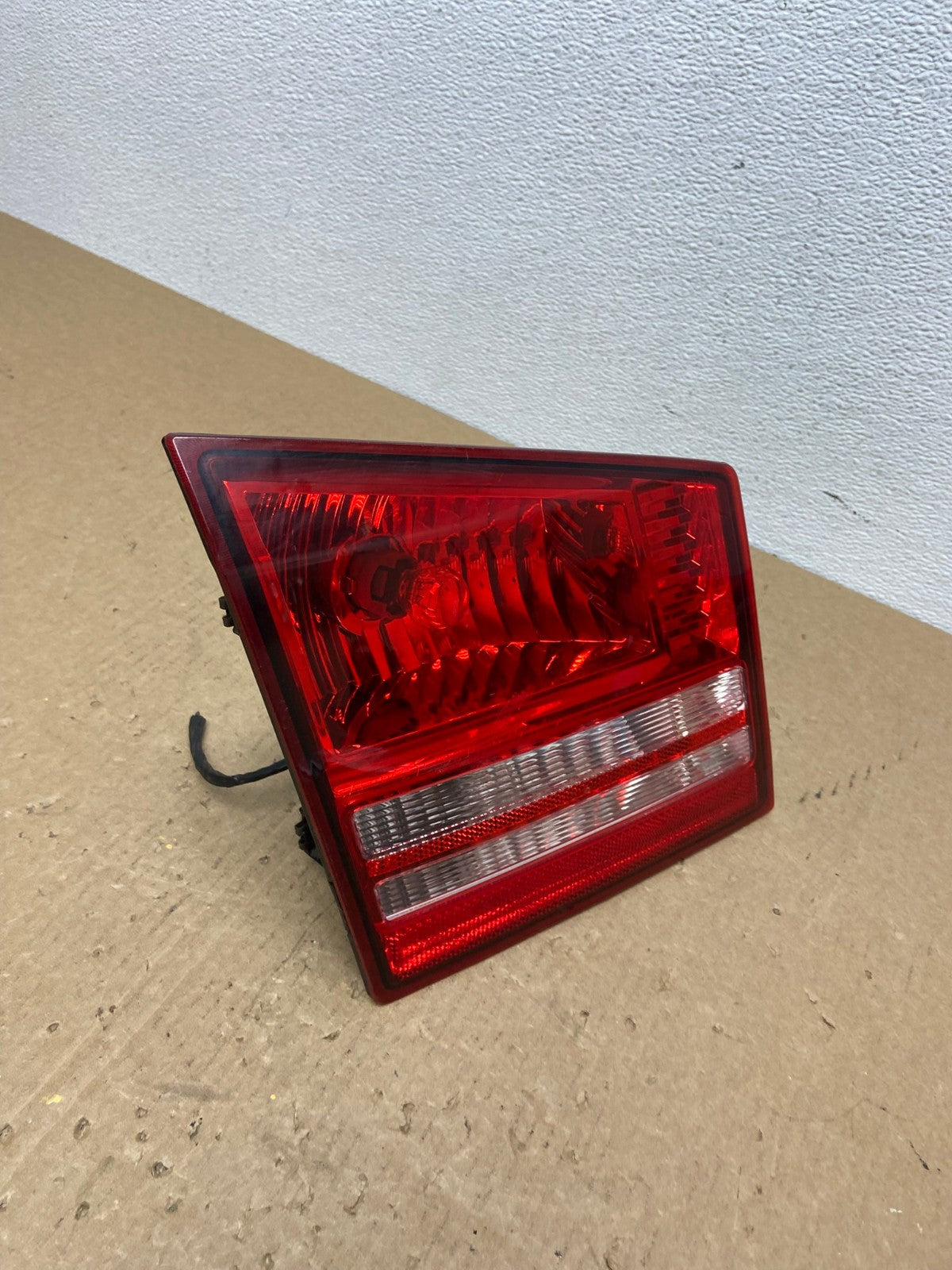 2009 2010 2011 Dodge Journey Left Driver Inner Trunk Lid Tail Light AC1328 LK2