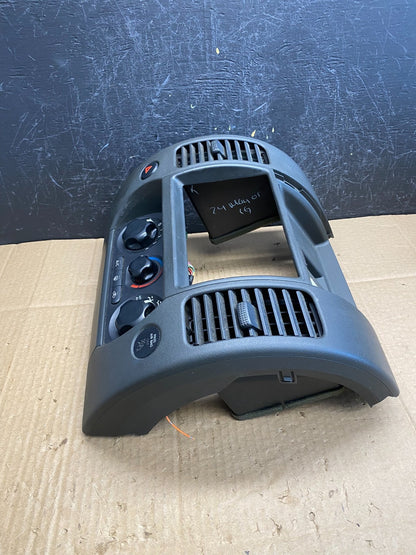 2005-2008 Nissan Xterra Radio A/C Heat Temperature Climate Control AC9503 DG2