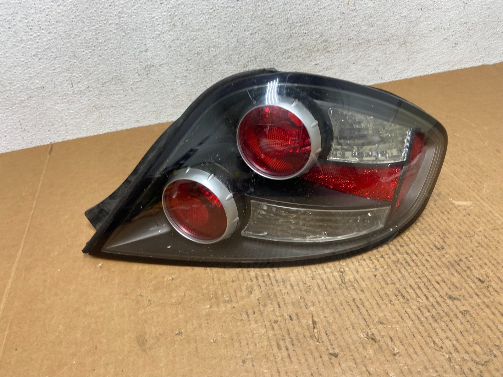 2007 2008 Hyundai Tiburon Right Passenger RH Side Tail Light AE0253 DW0