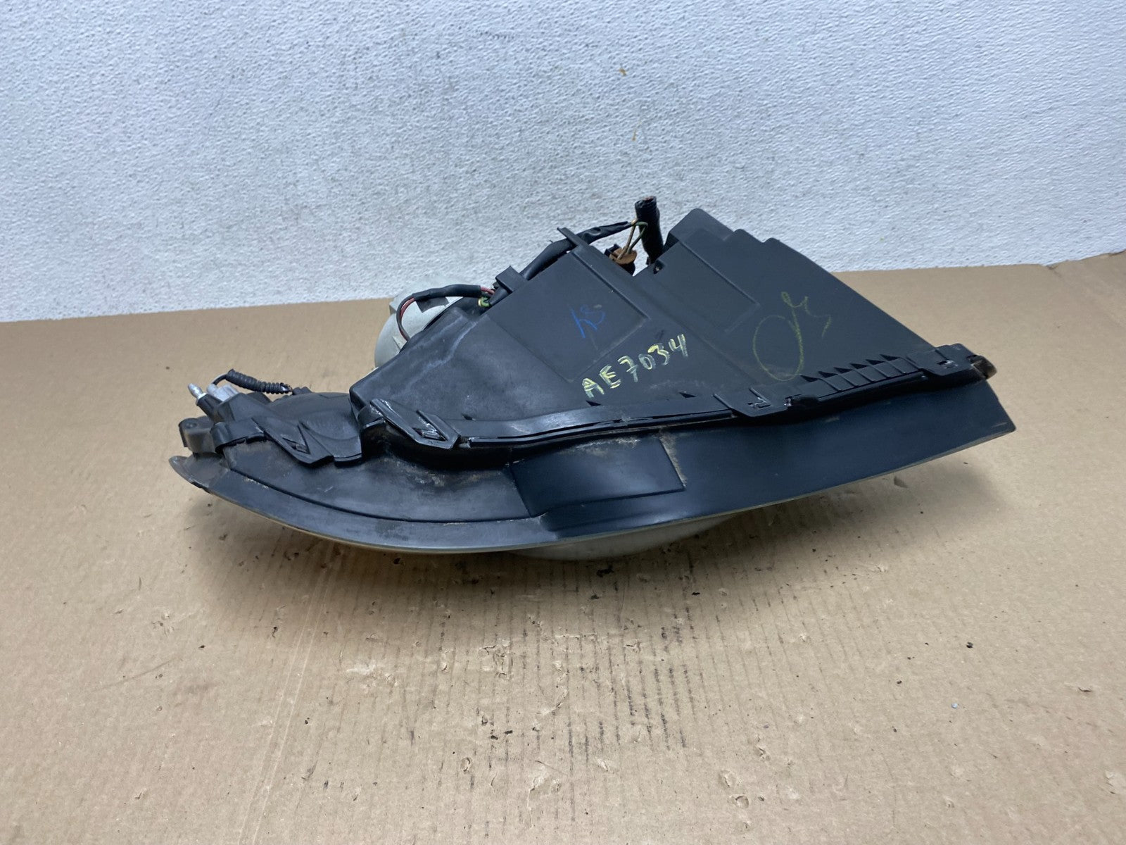 2006 to 2007 Subaru Legacy Left Driver LH Side Headlight AE7034 DW8