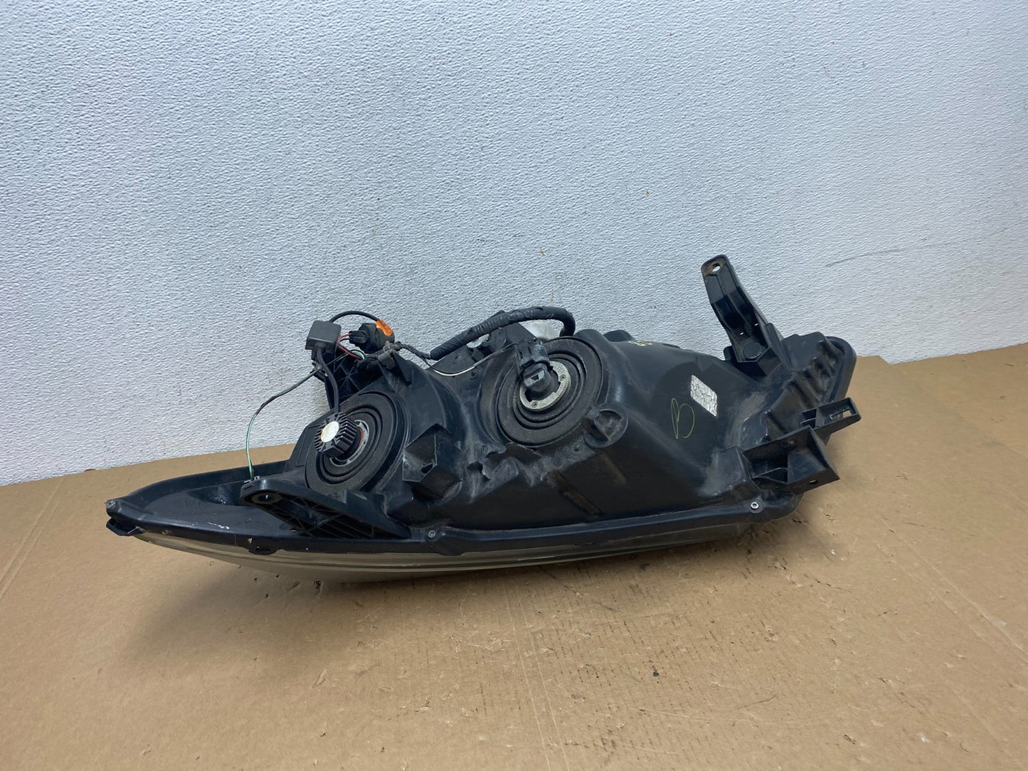 2013 to 2016 Nissan Pathfinder Right Passenger RH Side Headlight AD8028 DW4