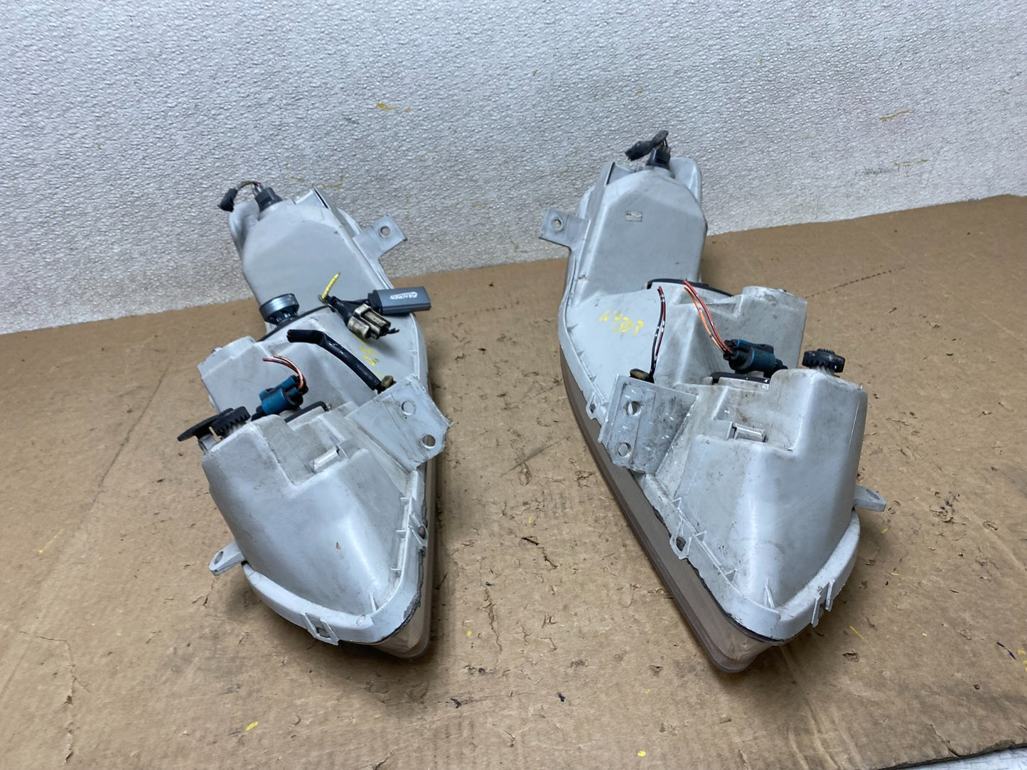 1998 to 2002 Honda Accord Left+Right Set Side Headlights W9303 DW11