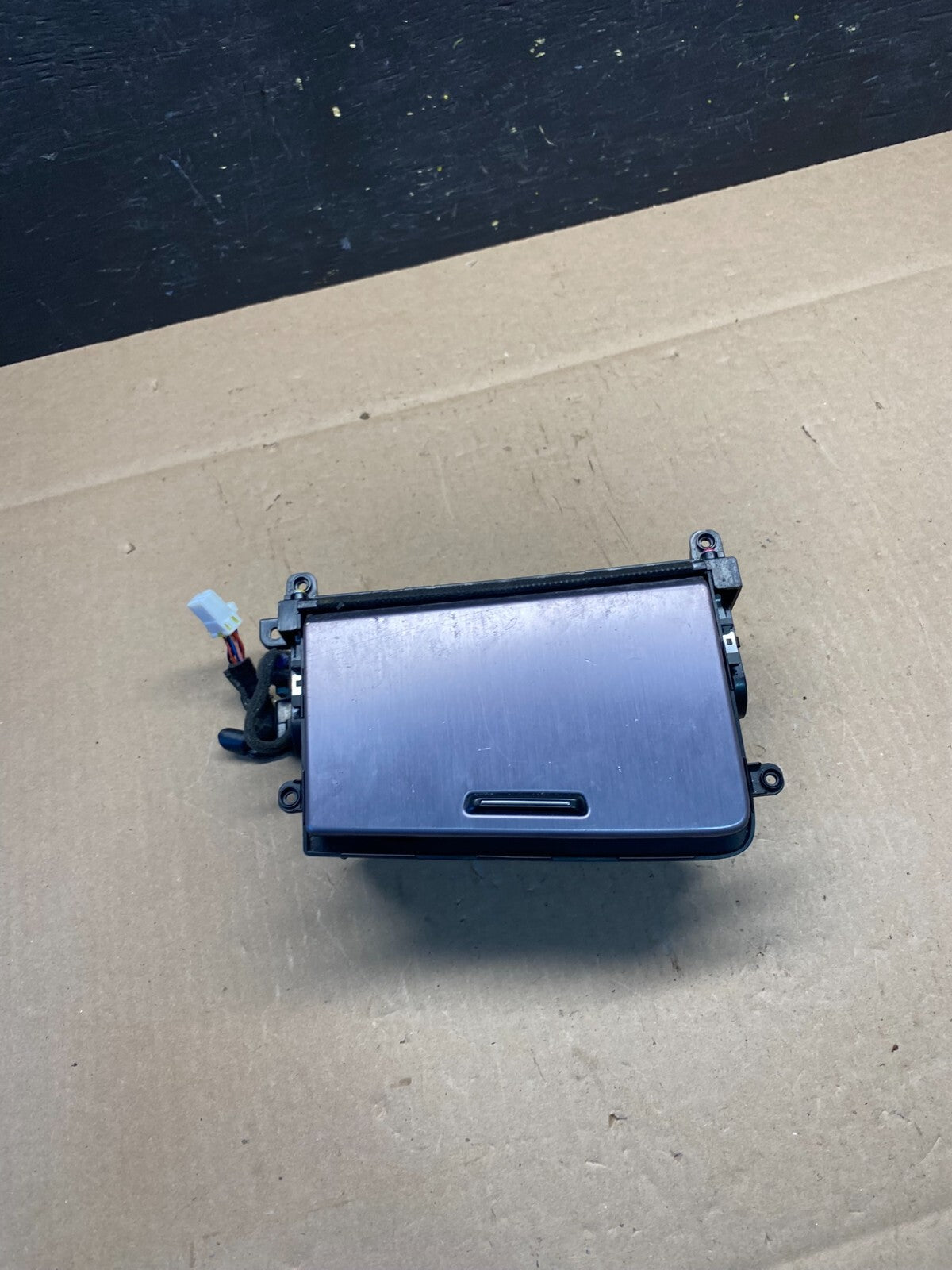 2014 2015 2016 Hyundai Equus Front Center Console Floor Cup Holder O3632 DG0