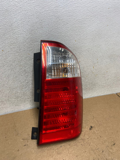 2007 to 2010 Kia Sedona Right Passenger RH Side Tail Light AI3702 LK2
