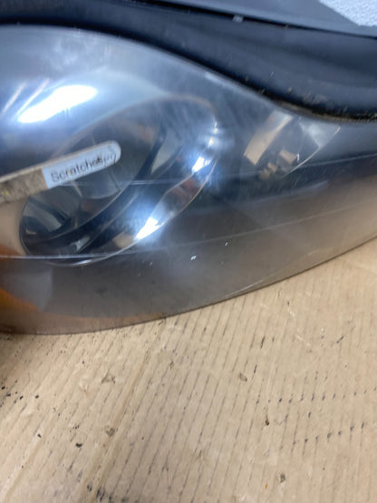 2003 to 2006 Volvo XC90 Right Passenger Rh Side Headlight Halogen AD0823 DW3