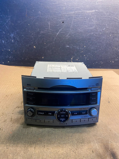 2010 - 2013 Subaru Outback Radio AM/FM CD Player mp3 Audio Z5545 MS0