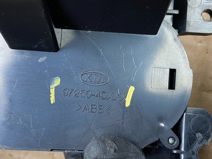 2009-2012 Kia Sedona A/C Heater Climate Control Radio Bezel Trim Y2555 DG5