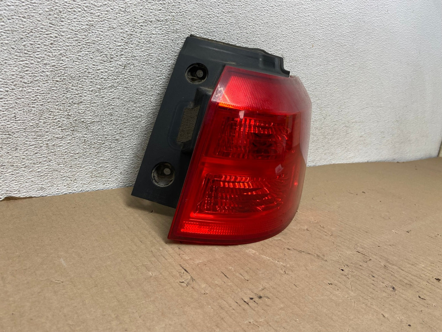 2010 to 2017 GMC Terrain Halogen Right Passenger Rh Side Tail Light AG7935 LK1