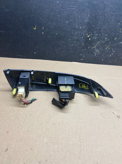 2004 to 2010 Toyota Sienna Left Side Climate Switches Bezel Trim T9113 DG3