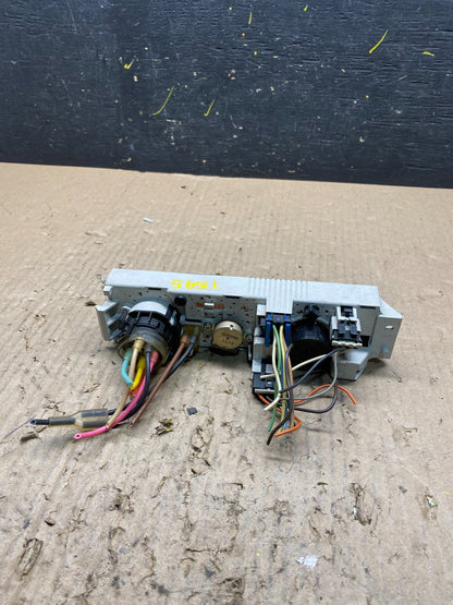 2001 - 2007 GMC Chevrolet Express 1500 Climate Control A/C T1595 DG3