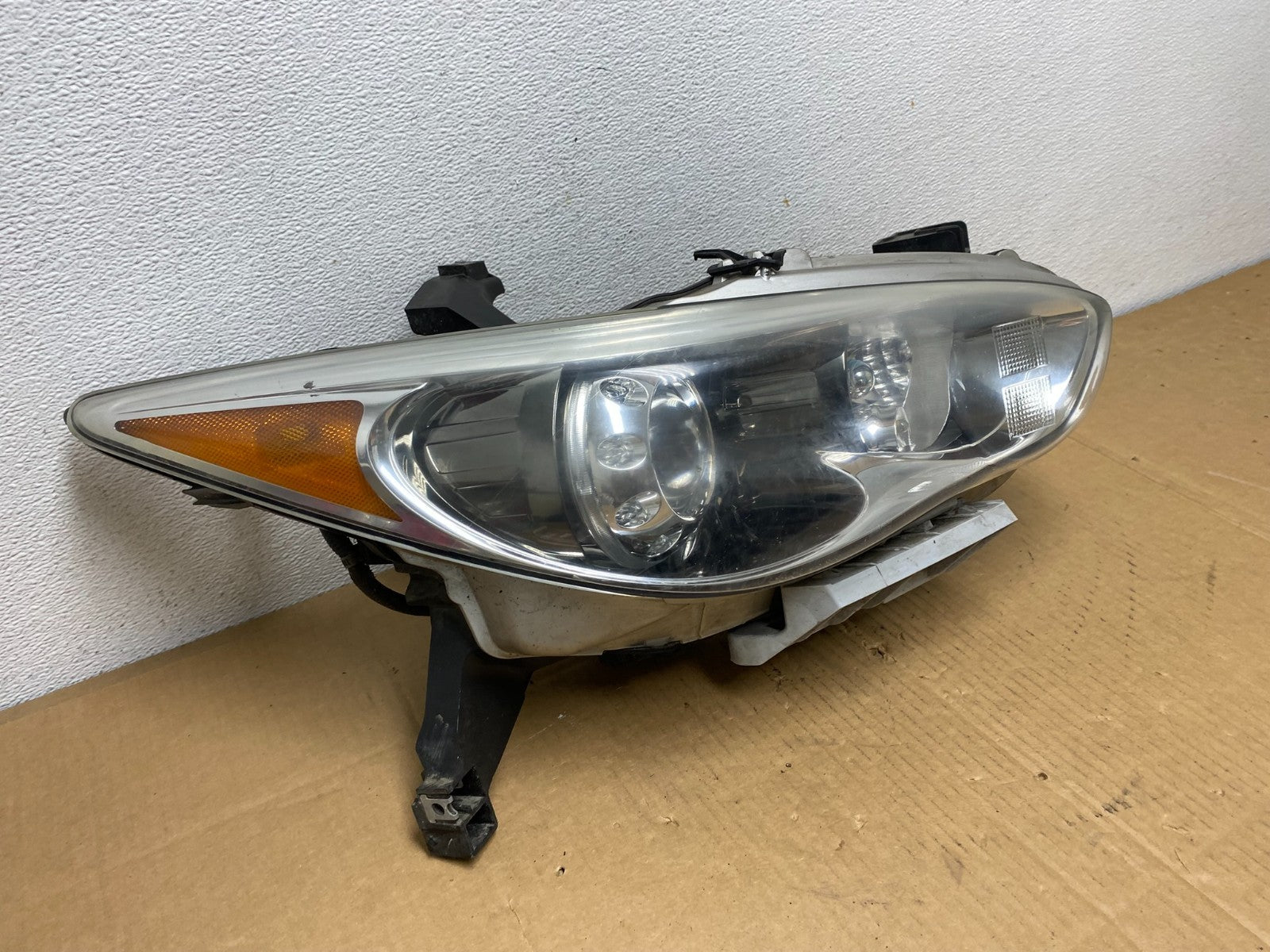 2013-2015 Infiniti JX35 QX60 Right Passenger Side Xenon Headlight AD0792 DW2