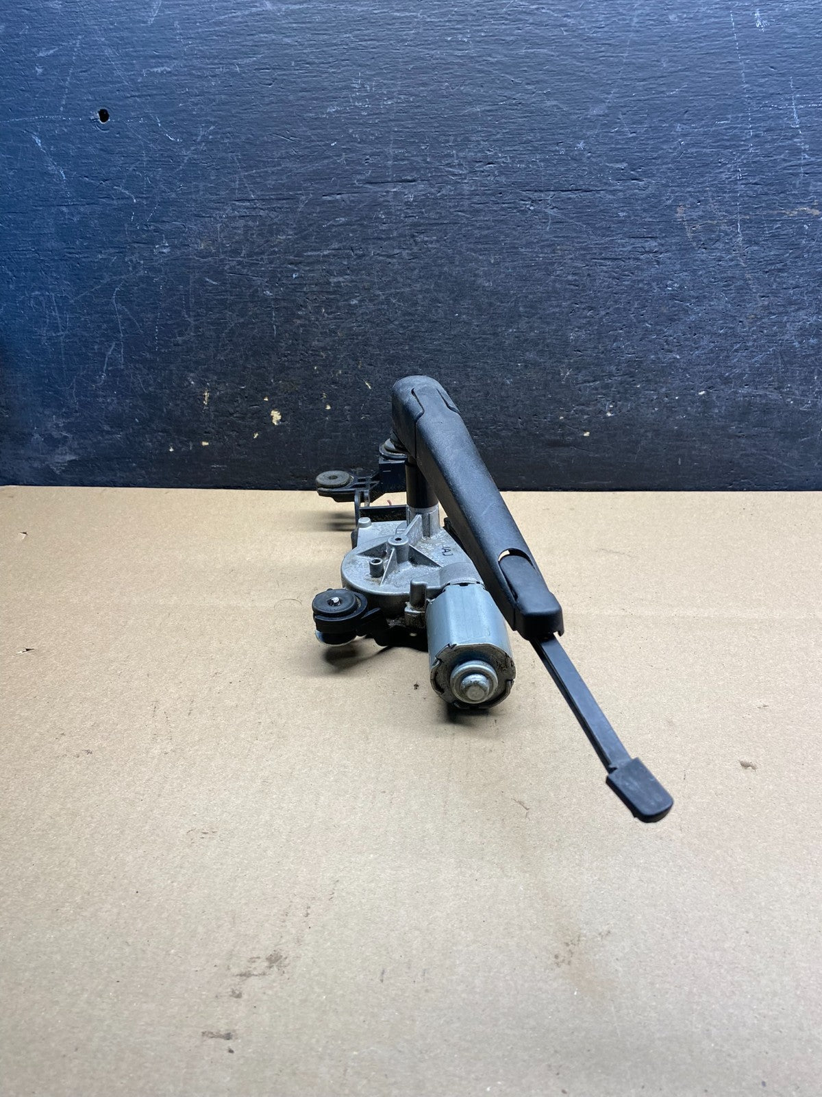 2012 - 2017 Hyundai Veloster Rear Windshield Wiper Motor 98700-2v000 AI5260 DG2