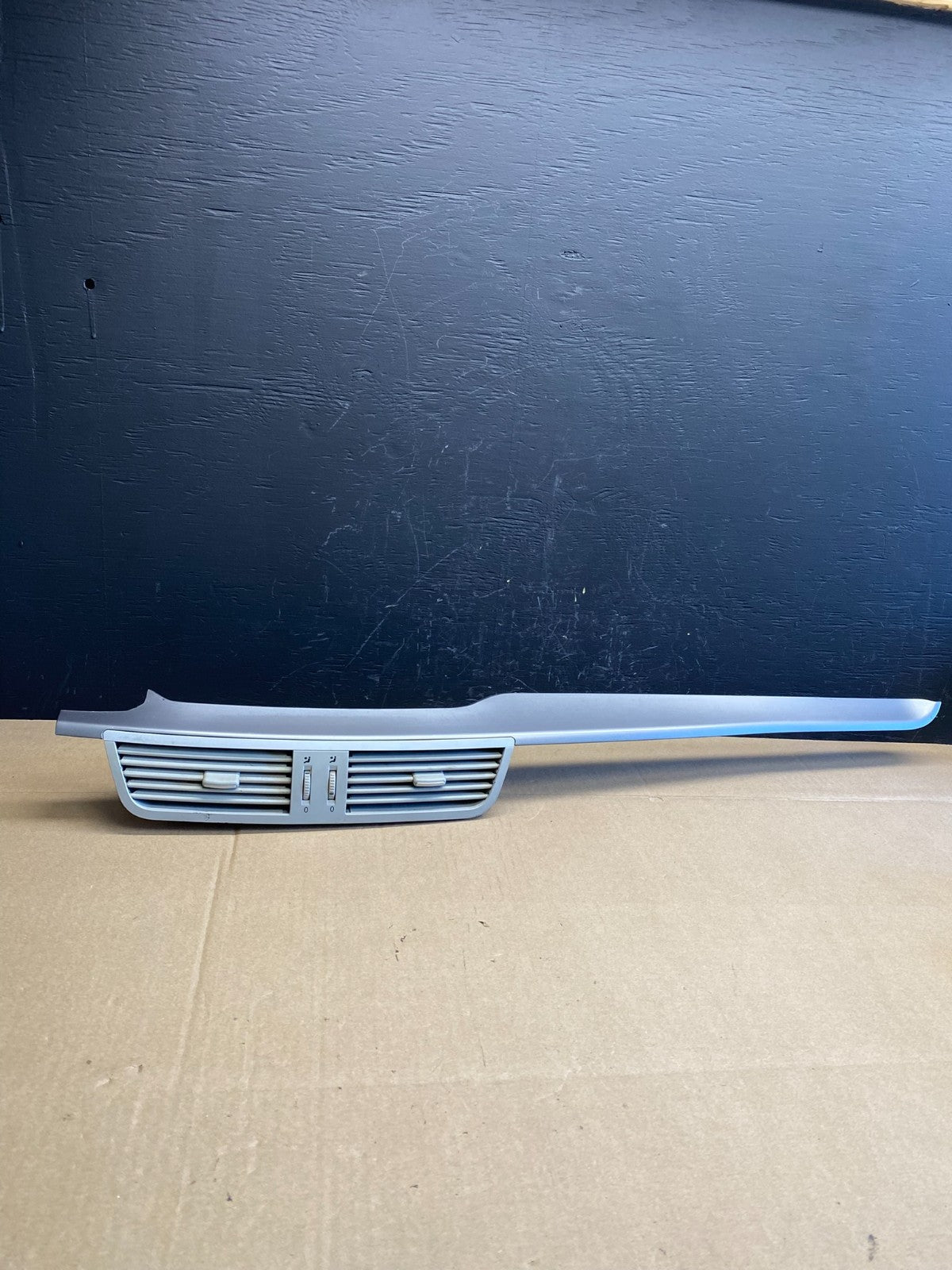 2009 to 2014 Volkswagen Routan Dash Center Trim Bezel Panel Vents AB91800