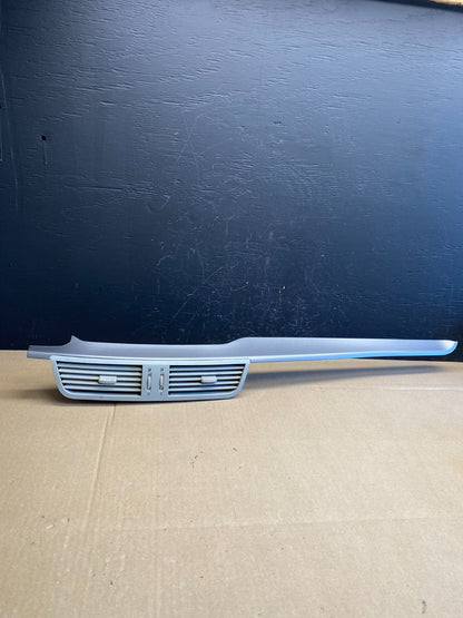 2009 to 2014 Volkswagen Routan Dash Center Trim Bezel Panel Vents AB91800