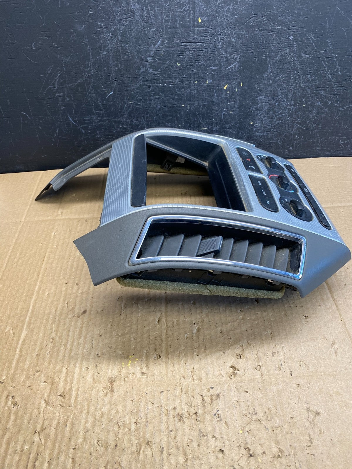 2007 - 2010 Ford Edge Heater Climate Control Radio Control Dash Bezel ac9563 DG1