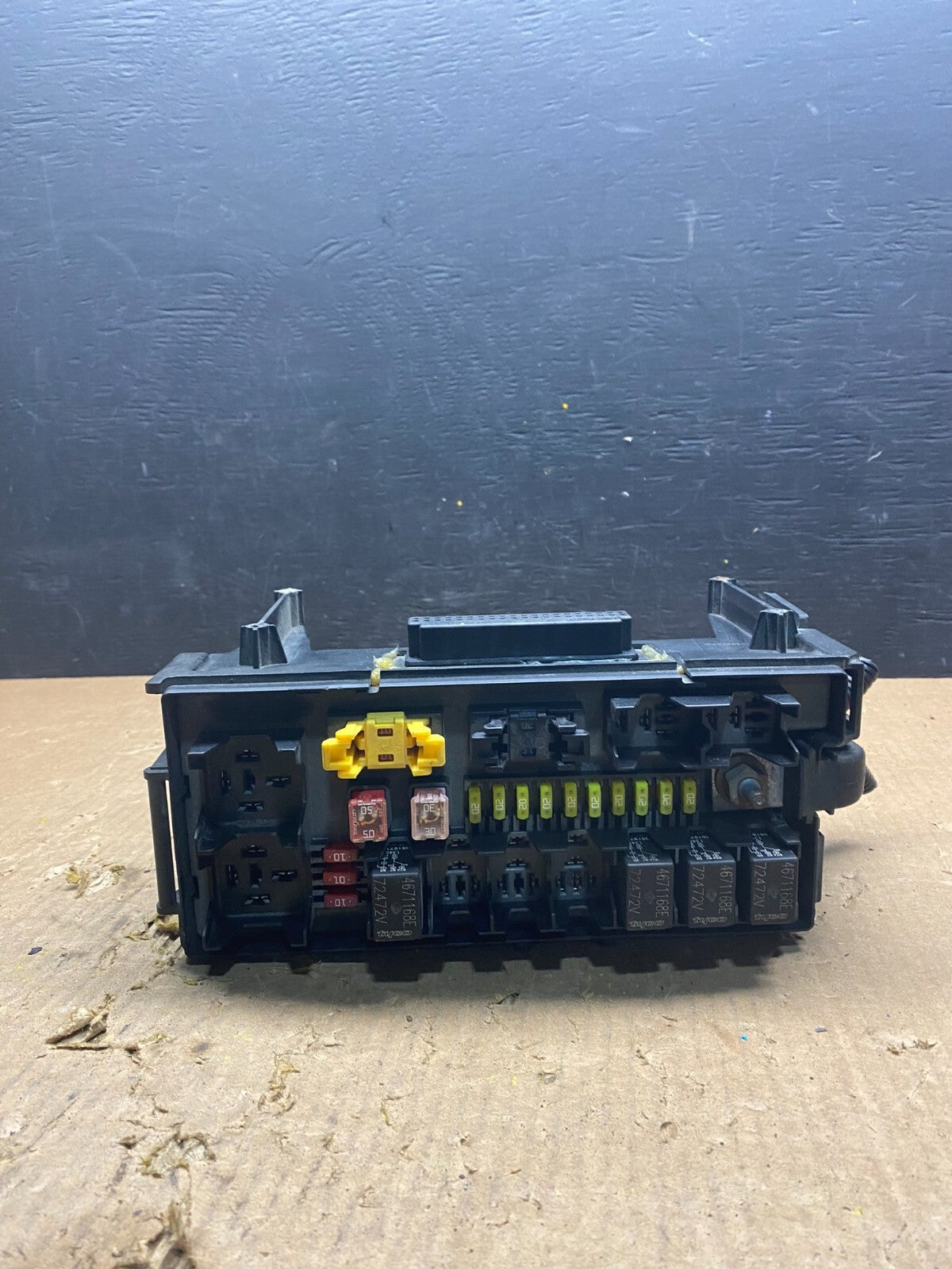 2005 Jeep Grand Cherokee Integrated Power Fuse Box Relay 04692071AB H7395 PS0