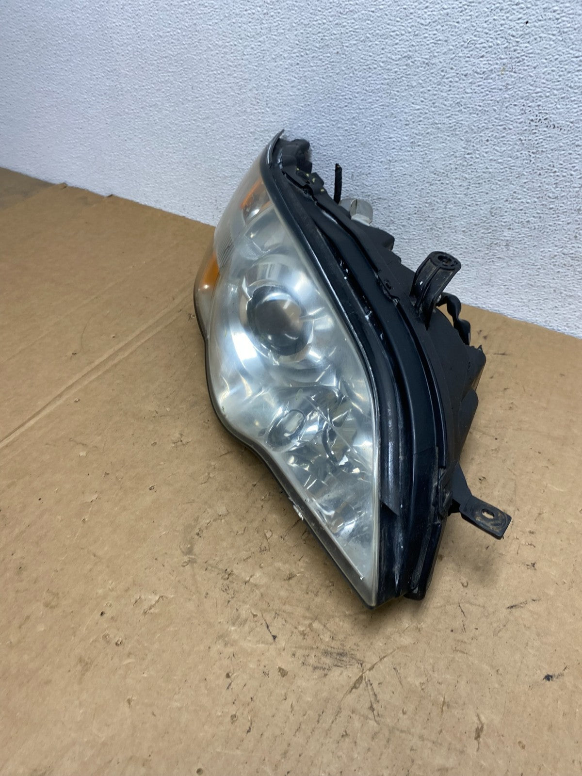 2006 to 2007 Subaru Legacy Right Passenger RH Side Headlight AD3177 DW1