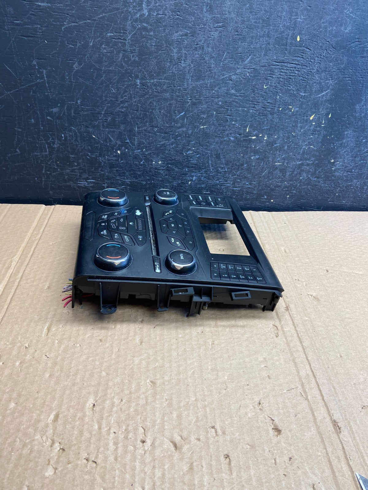 2013 to 2015 Ford Fusion Radio Climate Control A/C Control af6191 DG2