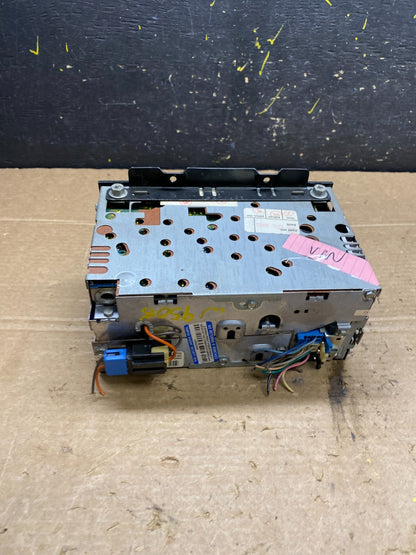 1989 1993 Oldsmobile Vintage AM/FM Radio 16129923 OEM W9508 DG3