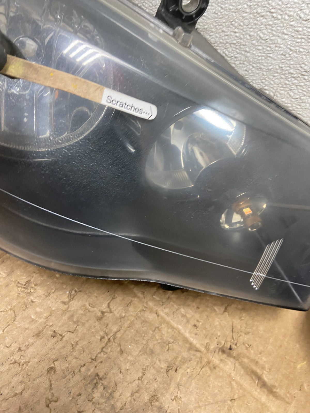 2008 to 2016 Chrysler Town and Country Left+Right Side Headlights Y9168 DW4