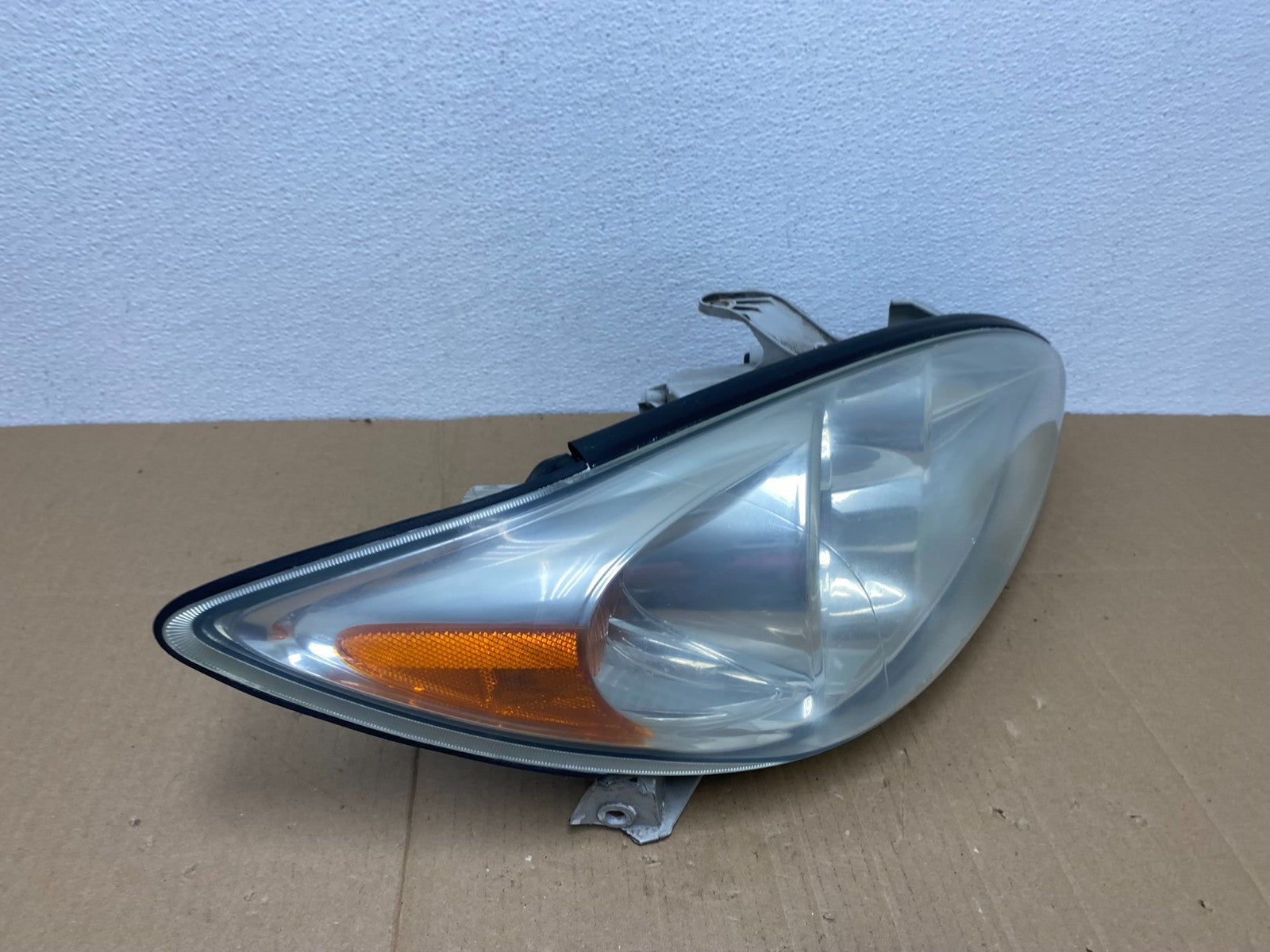 2002 to 2004 Toyota Camry Halogen Headlight Right Passenger Rh OEM AB8105 DW2