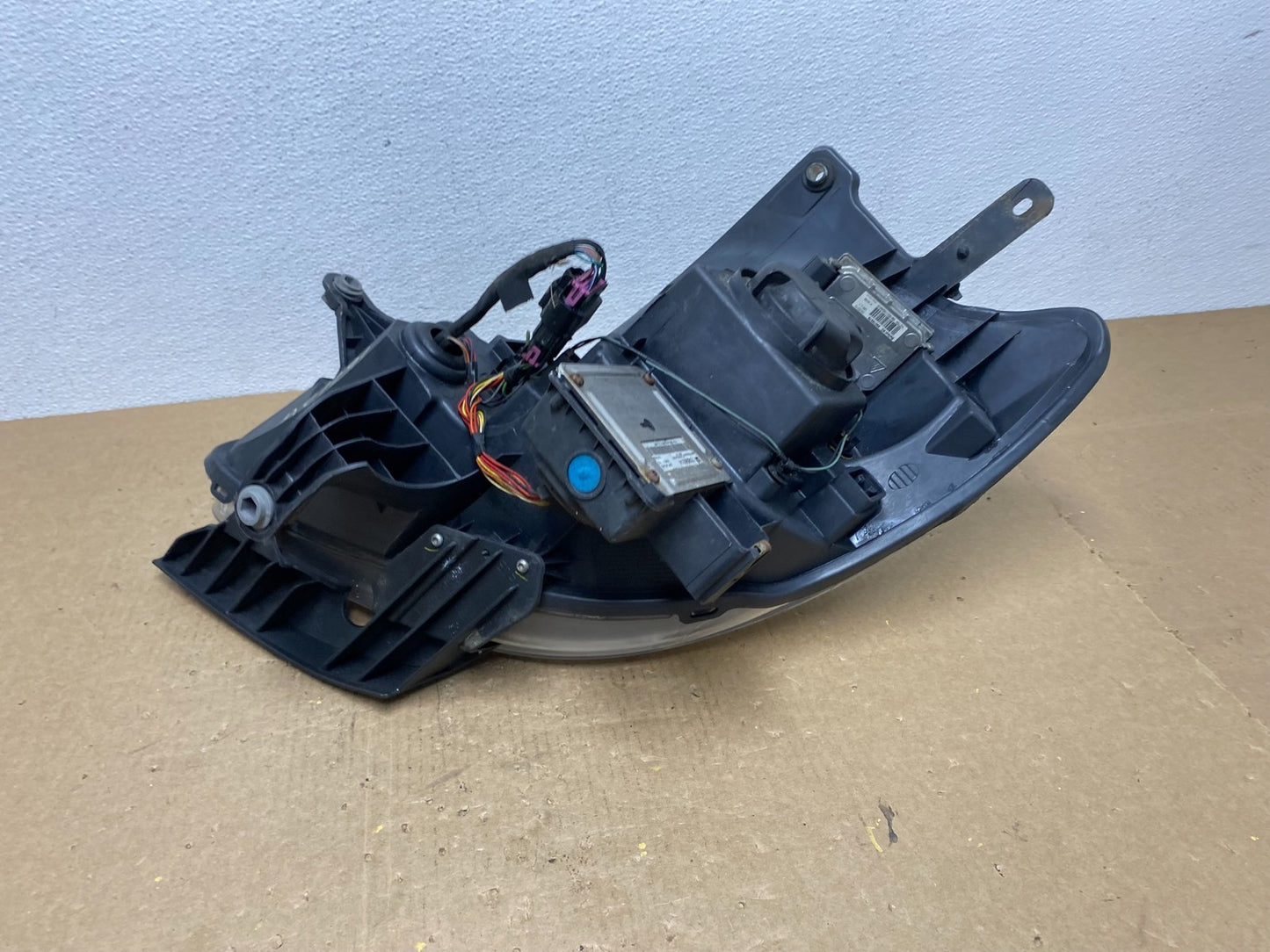 2008-2012 Buick Enclave Right Passenger Headlight Xenon Hid Two Ballast AC12918