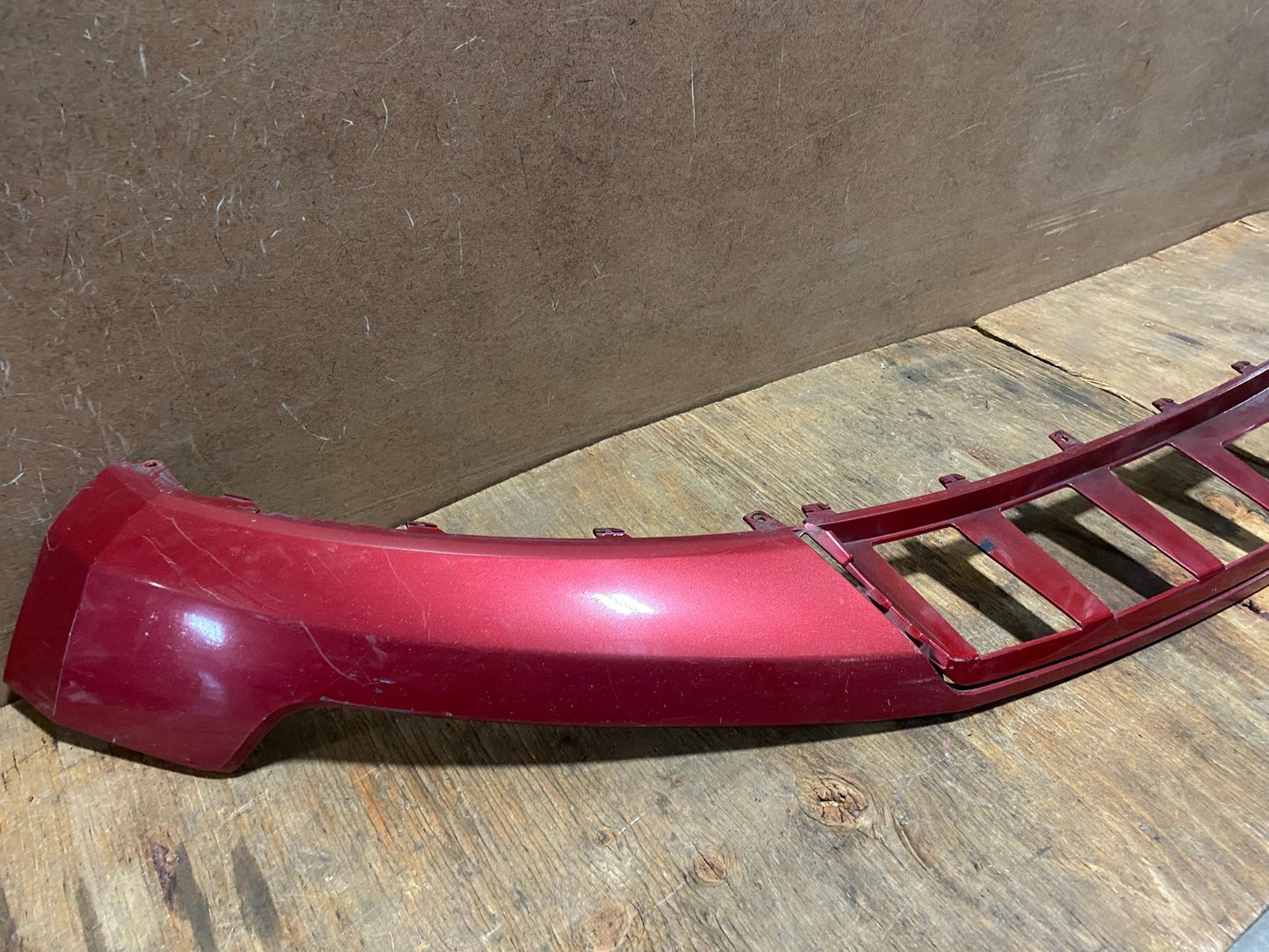 2013 to 2016 GMC Acadia Denali Front Lower Bumper Cover 20982396 AE35671