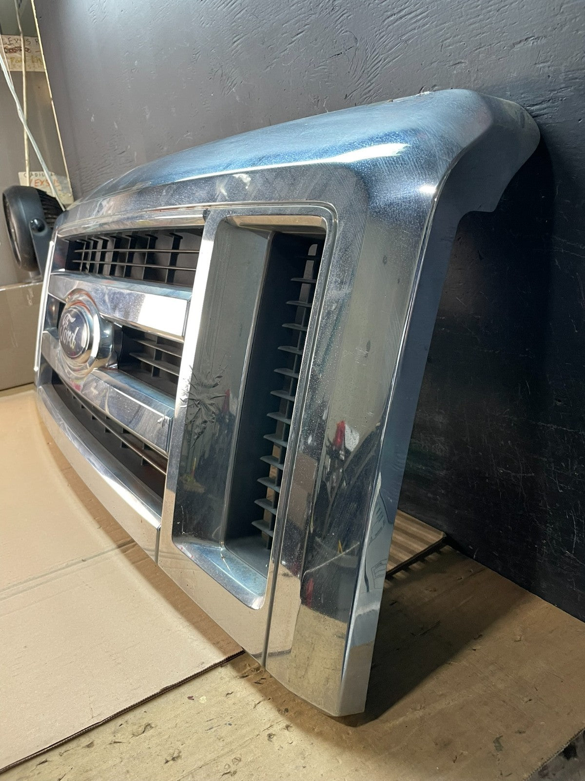 2008 to 2014 Ford Econoline E150 E250 Front Upper Chrome Grill Grille ad8357 DG1