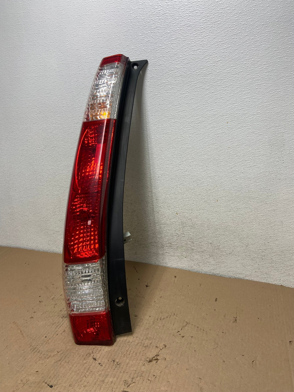 2005 to 2006 Honda Cr-v Crv Left Driver LH Tail Light DEPO AF3303 LK1