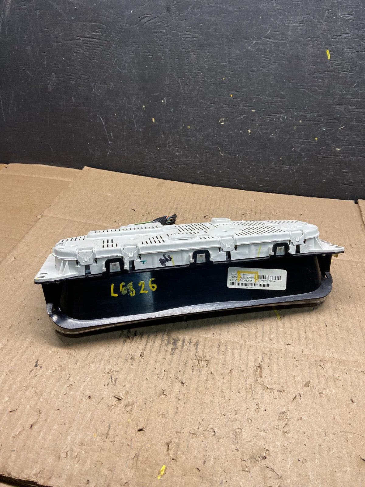 2005 to 2012 Nissan Pathfinder Speedometer Cluster Gauge L6826 DG5