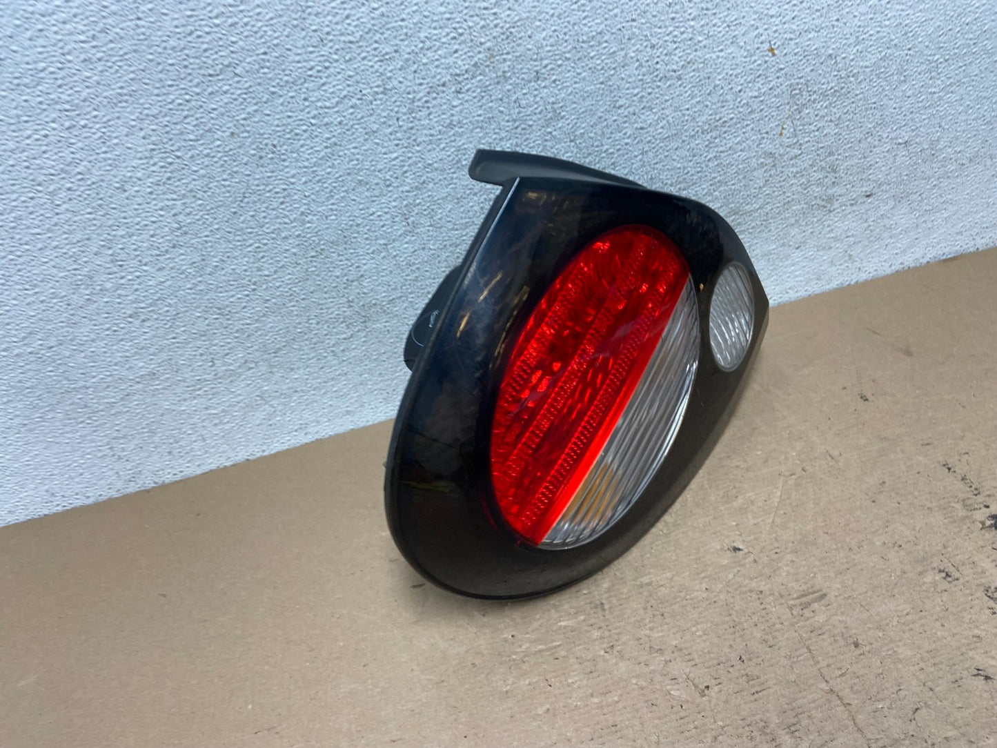 2000 to 2001 Nissan Maxima Left Driver Lh Side Tail Light AF4846 LK2