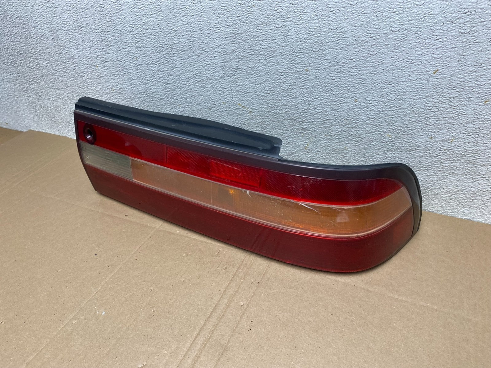 1995 1996 Lexus ES300 Right Passenger RH Side Tail Light Oem T8113 DW1