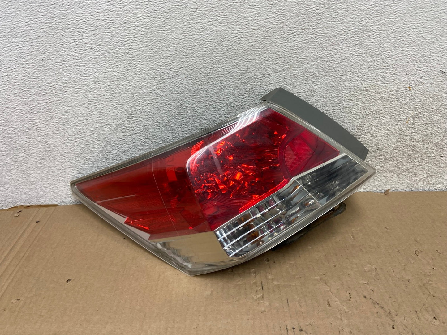 2008 to 2012 Honda Accord Sedan Tail light Left Driver LH Side AG8001 LK0