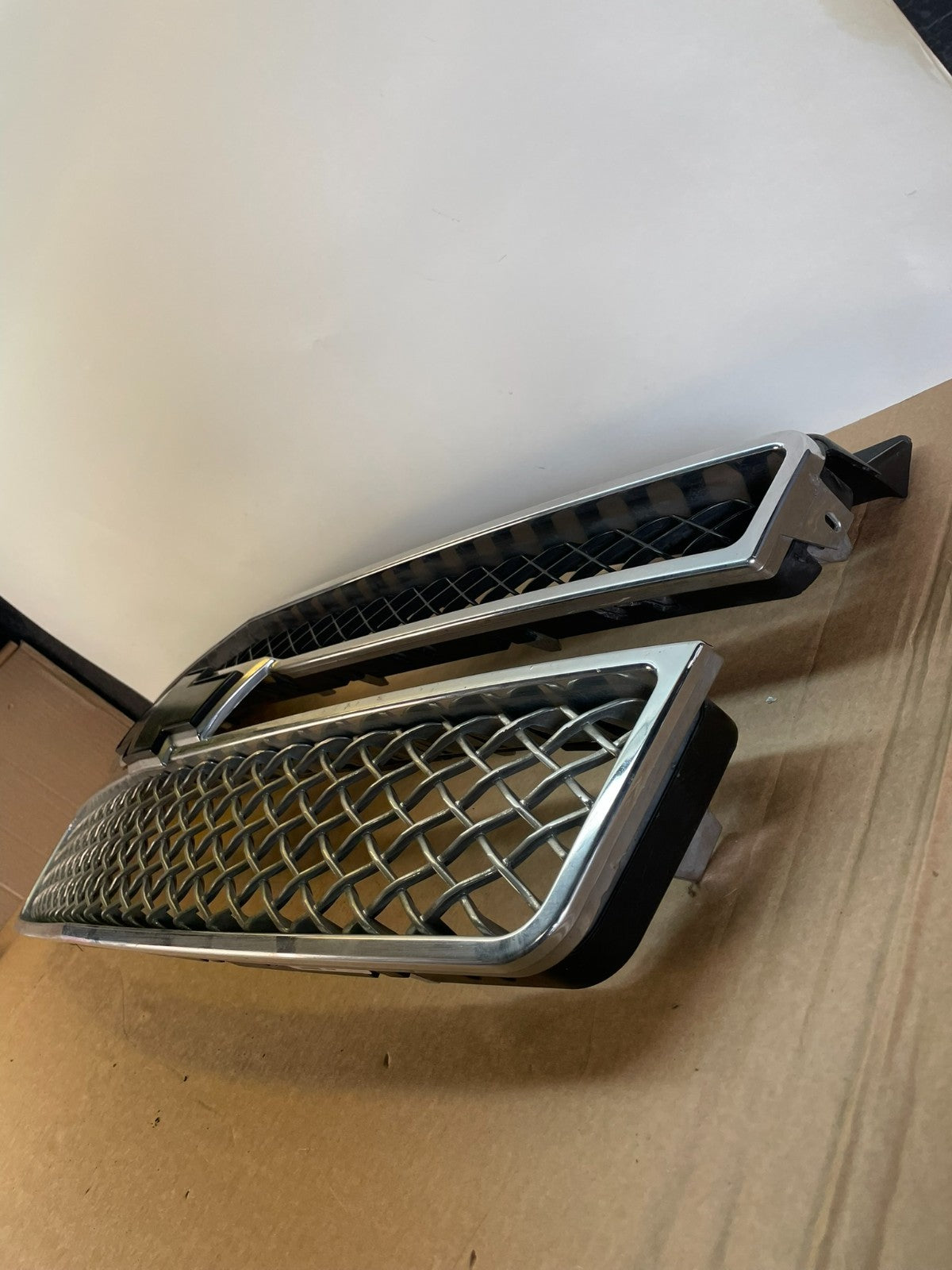 2007 to 2014 Chevrolet Tahoe Suburban Lower Upper Grill Grille Set AG3006 DG1