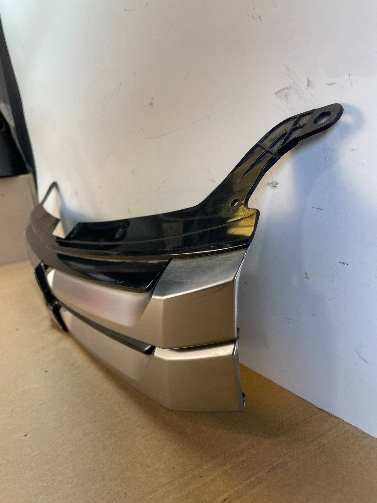 2014 2015 Mitsubishi Outlander Front Upper Grill Grille AG2849 DG1