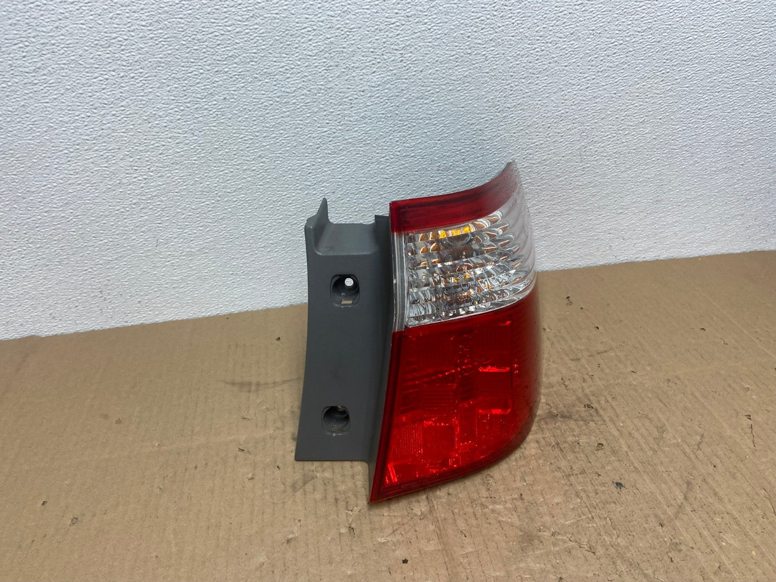 2005 2006 2007 Honda Odyssey Right Passenger RH Side Tail Light DEPO AB8336 LK2