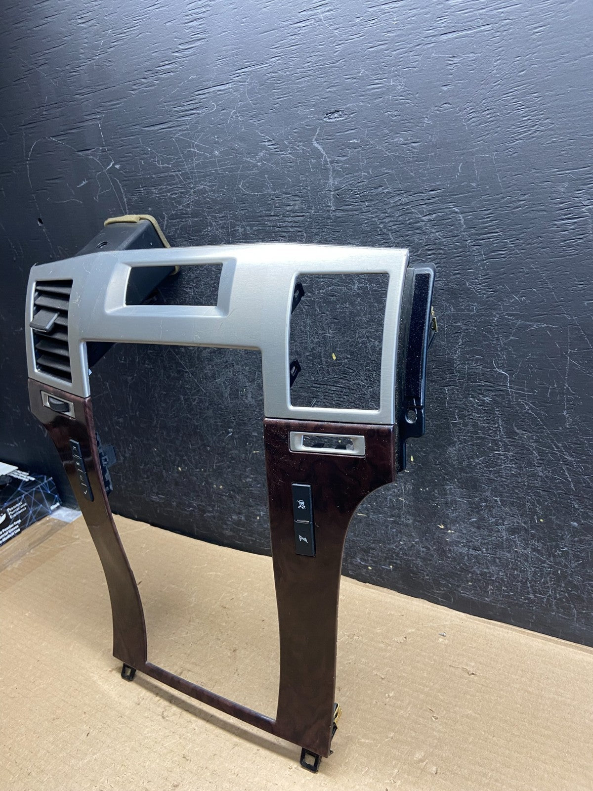 2007-2014 Cadillac Escalade Center Dash Trim Radio Bezel Vent Wood AH3705 DG4