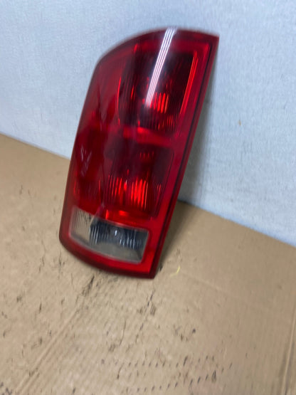 2002 to 2006 Dodge Ram 1500 Left Driver side Tail Light AD2384 LK1