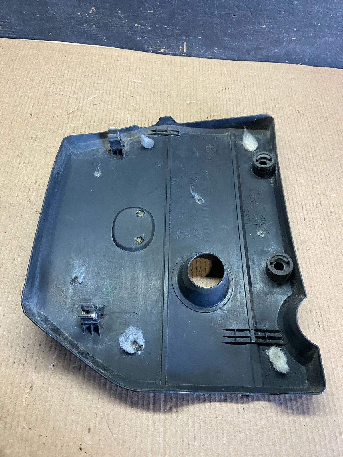 2004 to 2009 Mazda 3 DOHC 16 VALVE Engine Shield Top Cover n8269 PS7